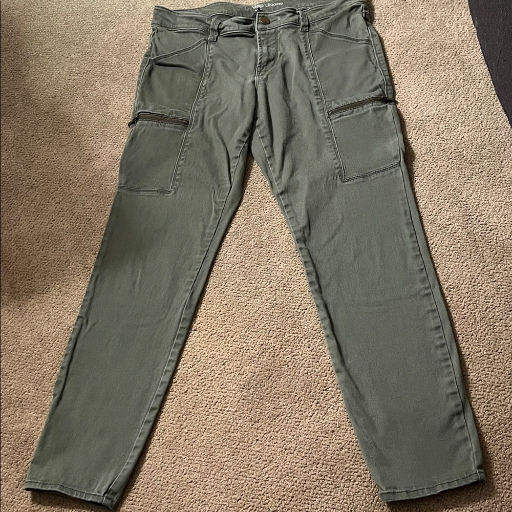 GAP Green Cargo Legging Pants